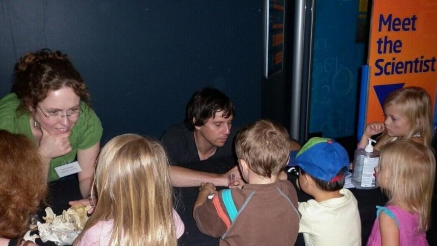 Paleontologist Larisa DeSantis engaging in outreach.